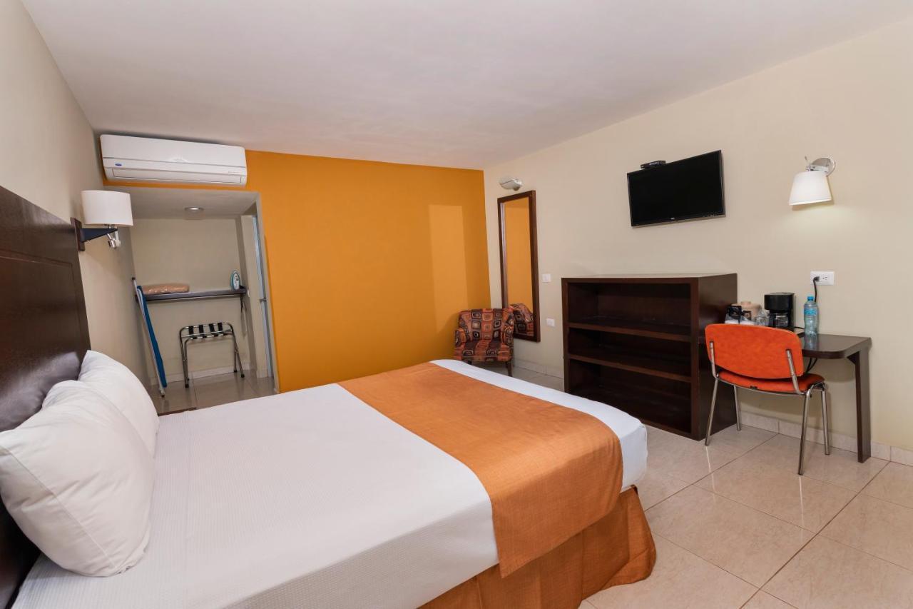 El Camino Hotel & Suites Heroica Caborca Esterno foto