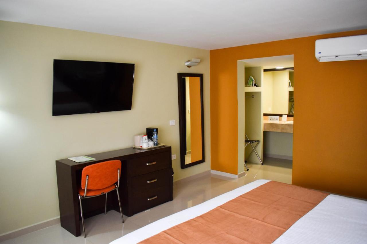 El Camino Hotel & Suites Heroica Caborca Esterno foto