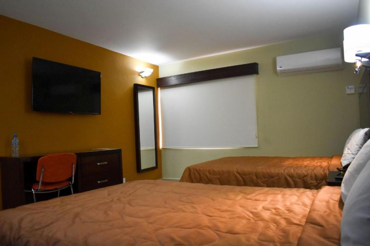 El Camino Hotel & Suites Heroica Caborca Esterno foto